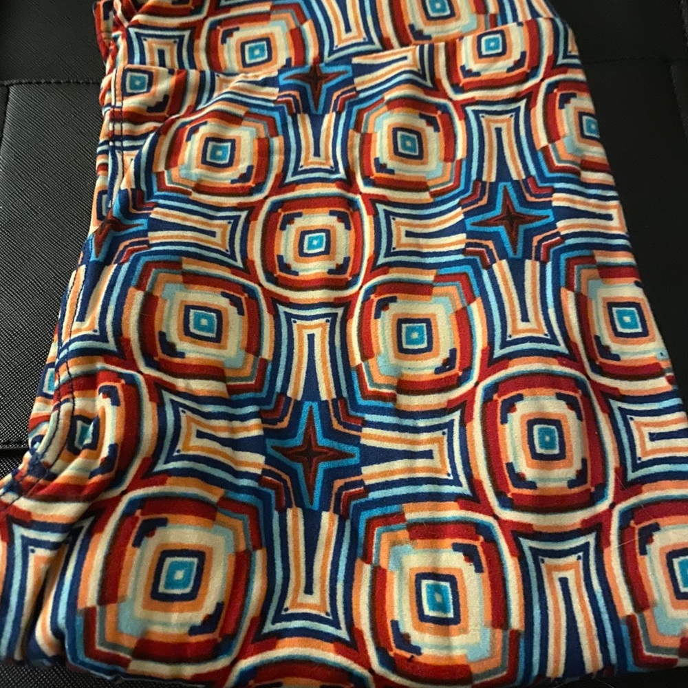 COPY - LuLaRoe OS leggings size 2-12